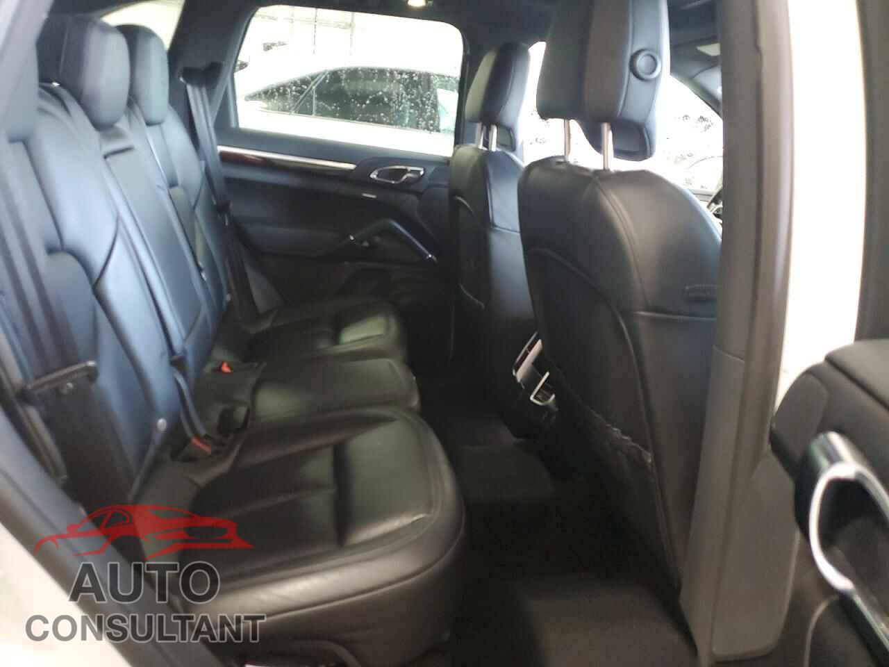 PORSCHE CAYENNE 2017 - WP1AE2A29HLA70641