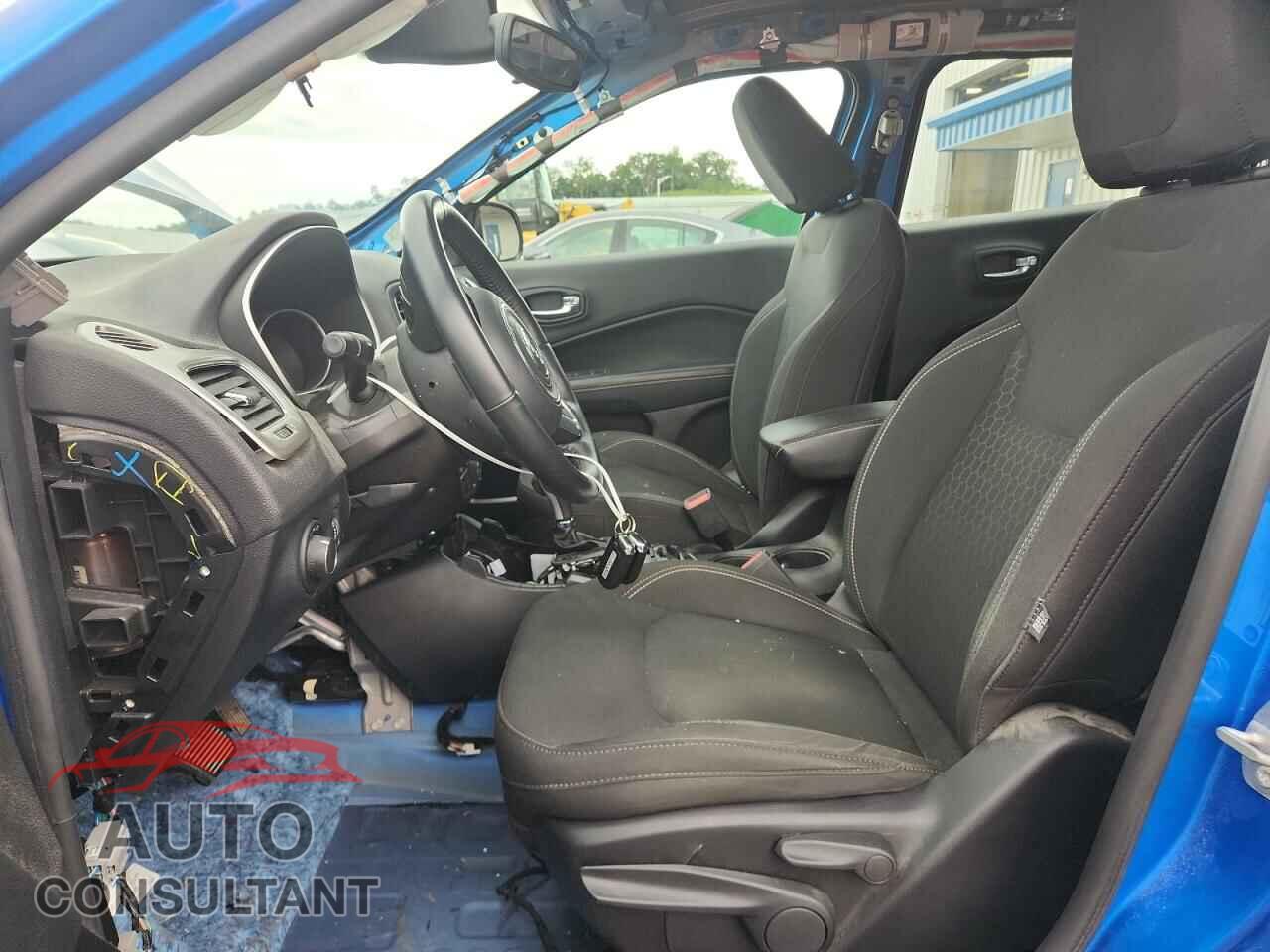 JEEP COMPASS 2018 - 3C4NJDAB0JT186850