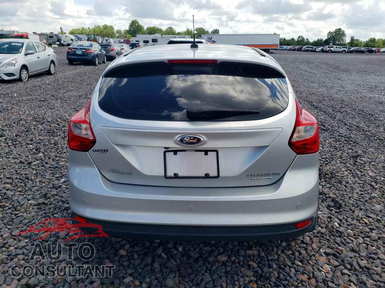 FORD FOCUS 2014 - 1FADP3N27EL463404