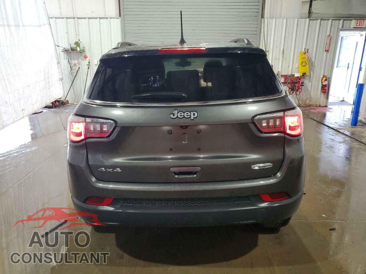JEEP COMPASS 2019 - 3C4NJDBB9KT598670