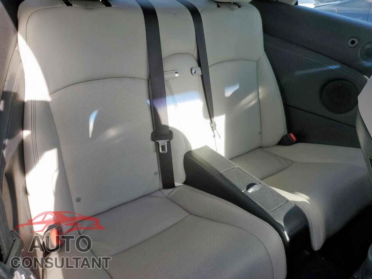 LEXUS IS 2011 - JTHFF2C22B2514682
