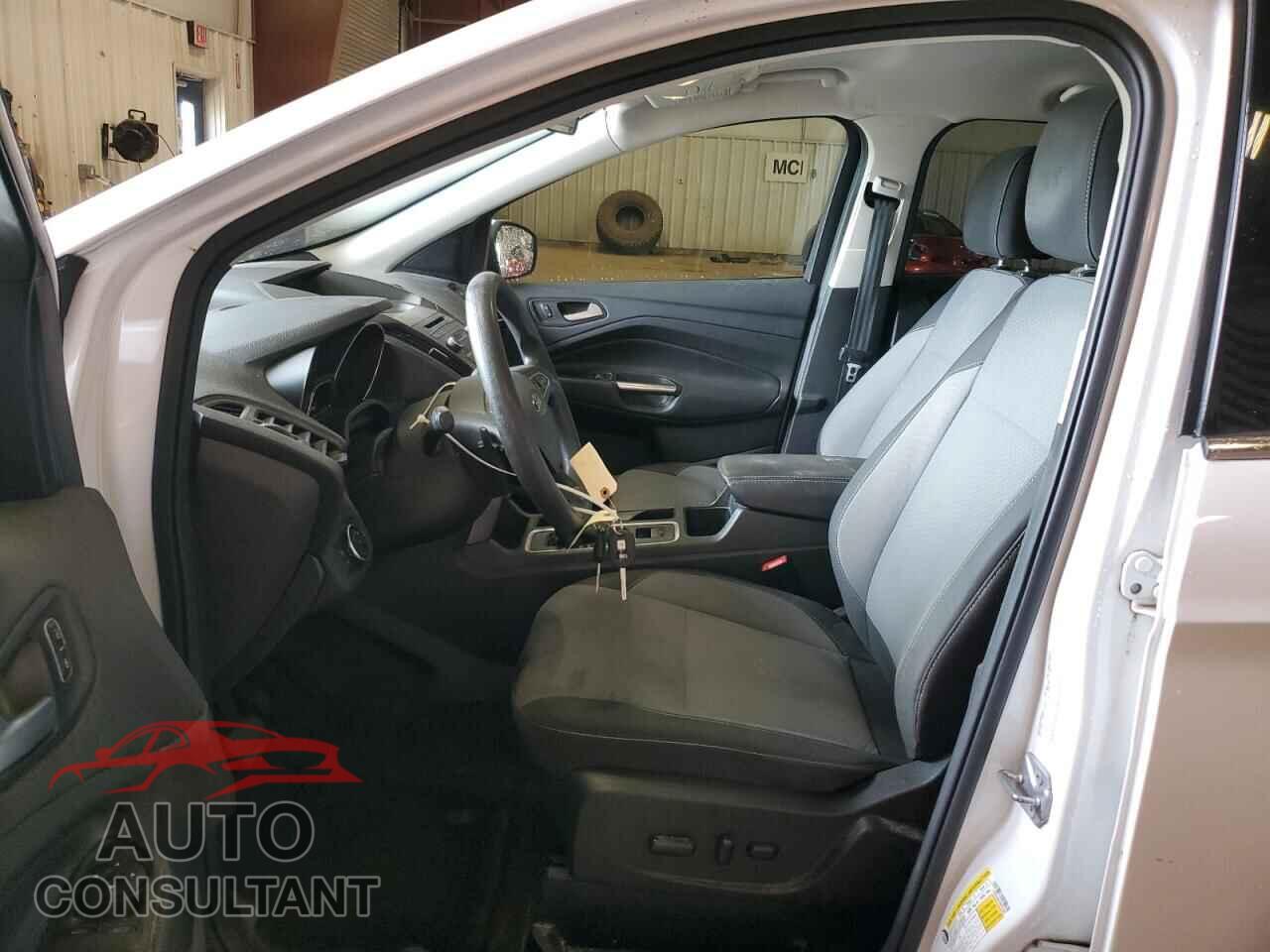 FORD ESCAPE 2017 - 1FMCU0GD4HUE45965