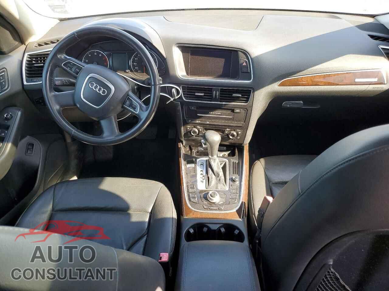 AUDI Q5 2011 - WA1LFAFP1BA066070