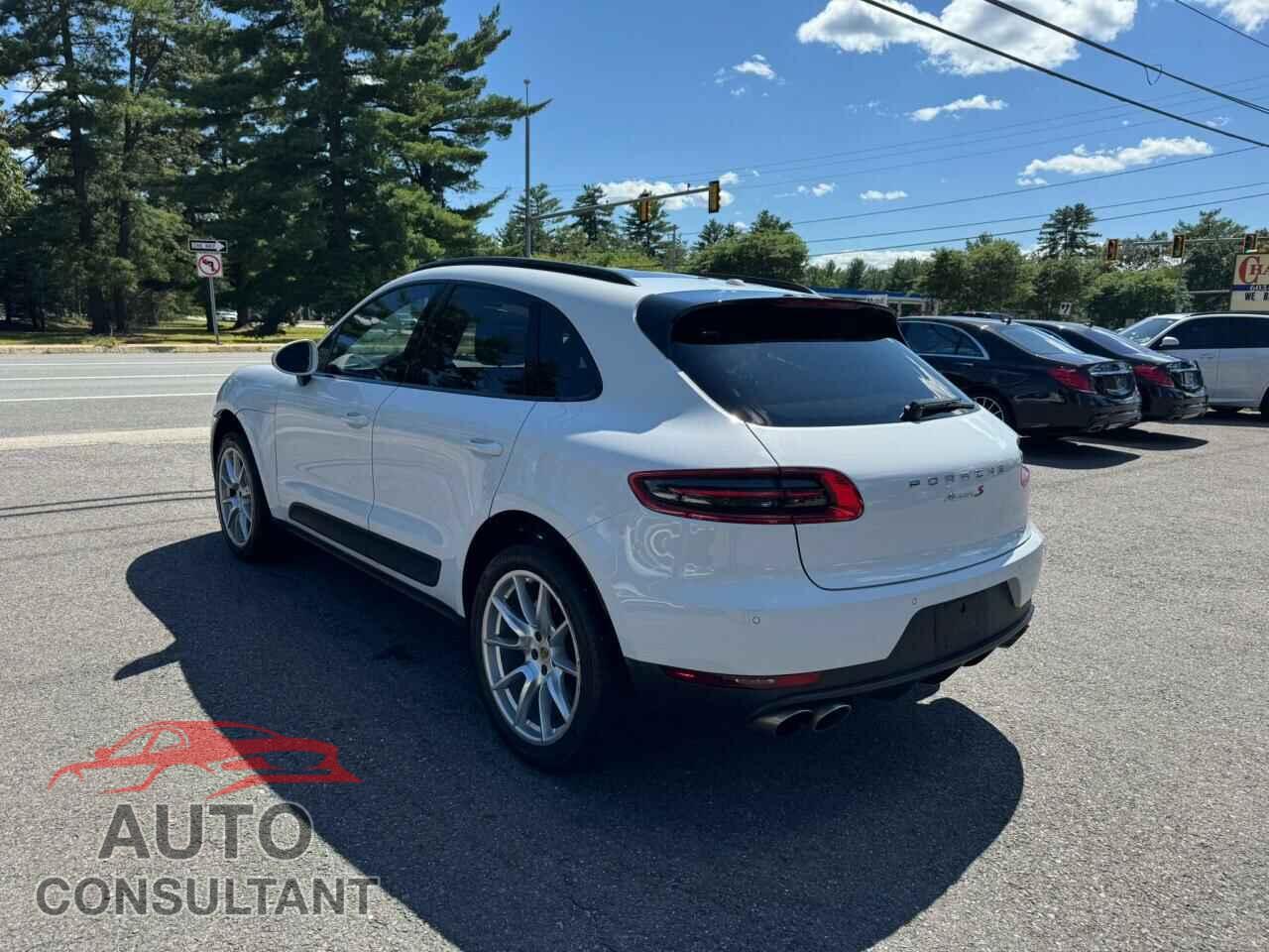 PORSCHE MACAN 2016 - WP1AB2A54GLB50415