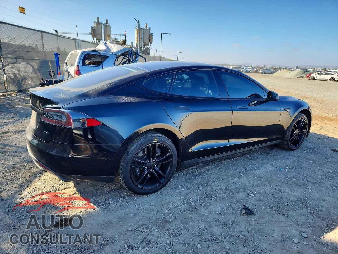 TESLA MODEL S 2015 - 5YJSA1E22FF116431