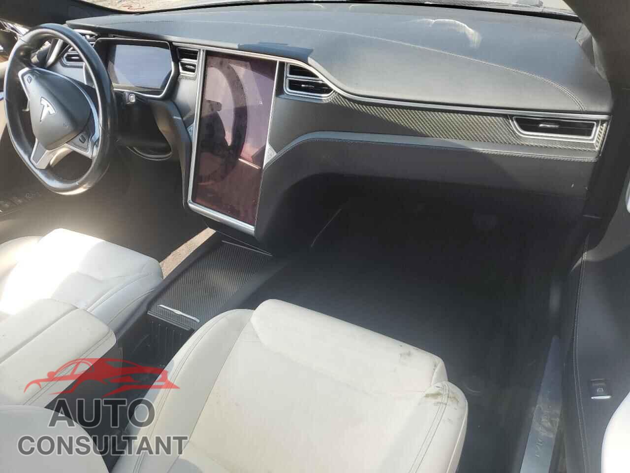 TESLA MODEL S 2017 - 5YJSA1E45HF200716