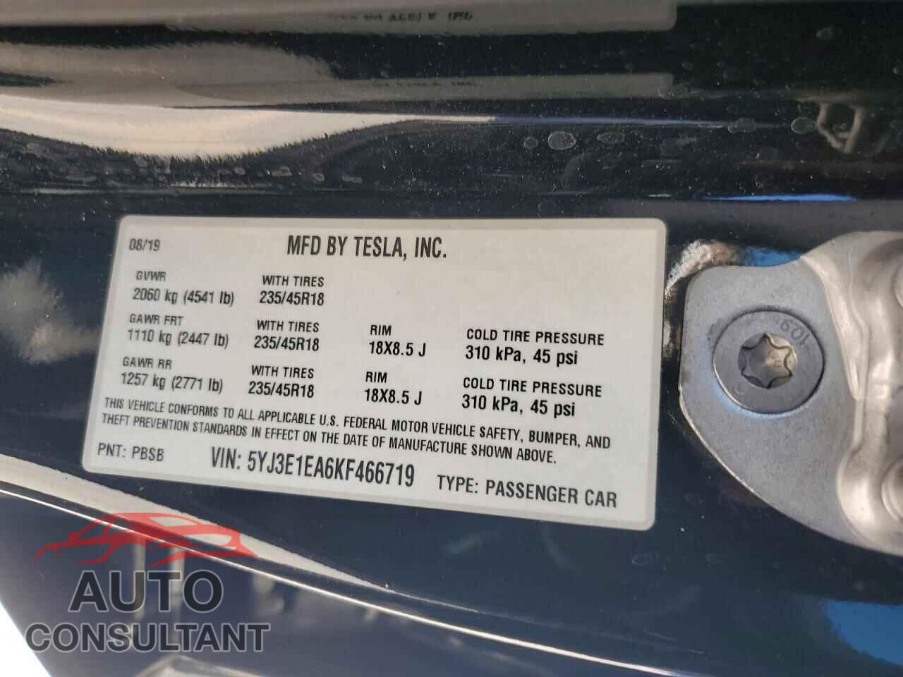 TESLA MODEL 3 2019 - 5YJ3E1EA6KF466719