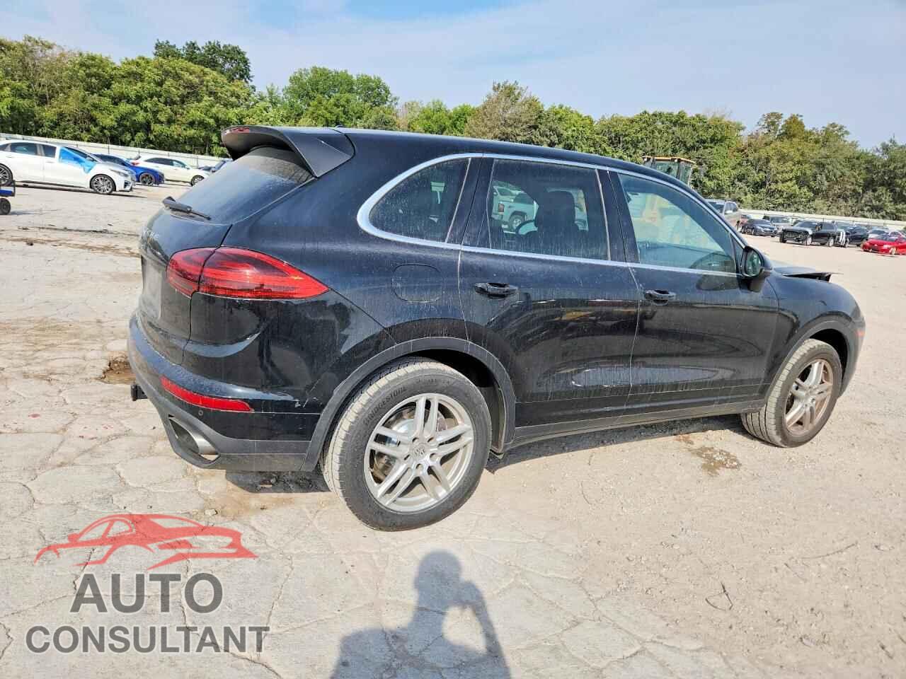 PORSCHE CAYENNE 2016 - WP1AA2A28GKA10737