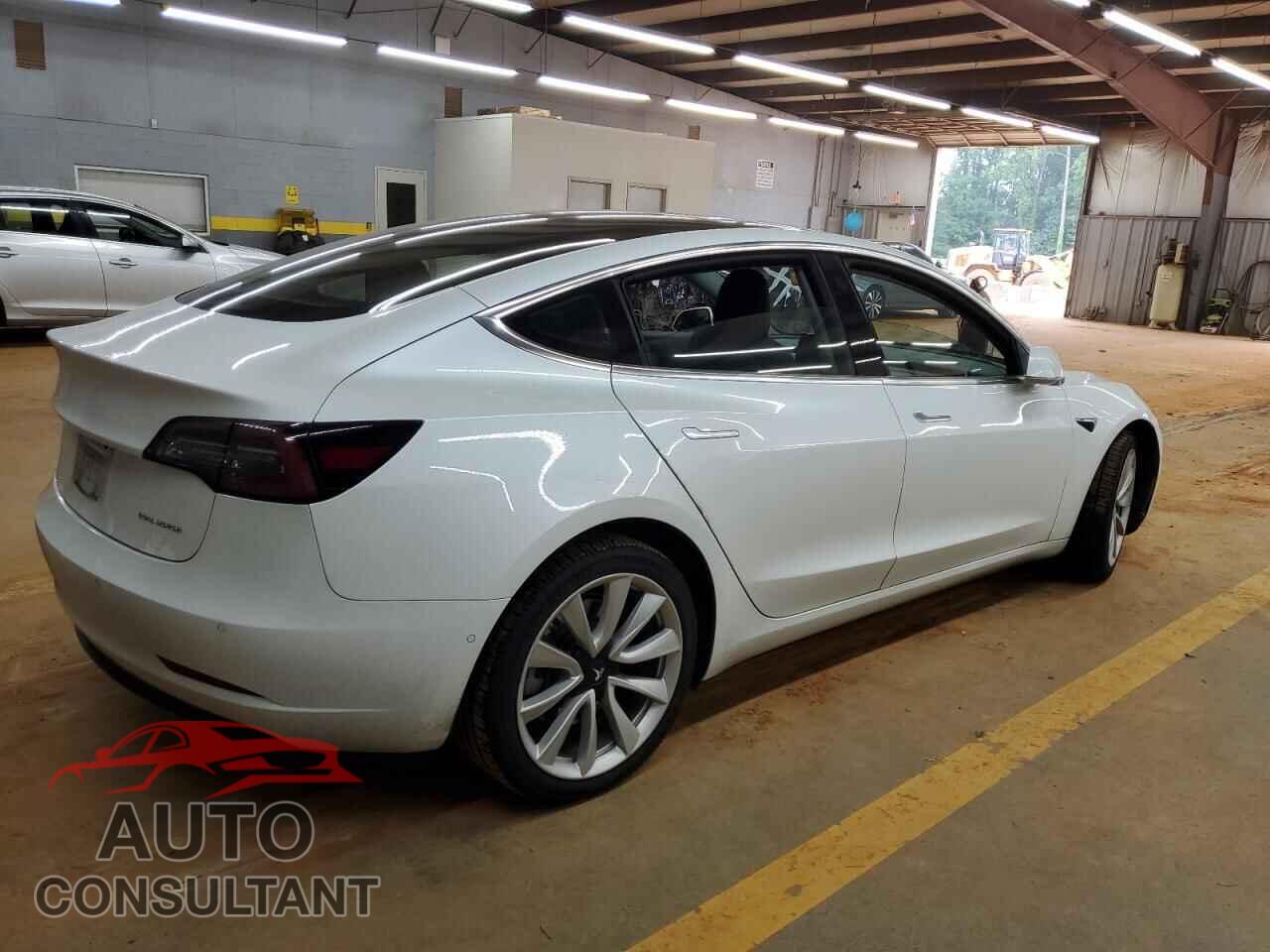 TESLA MODEL 3 2018 - 5YJ3E1EB5JF185745