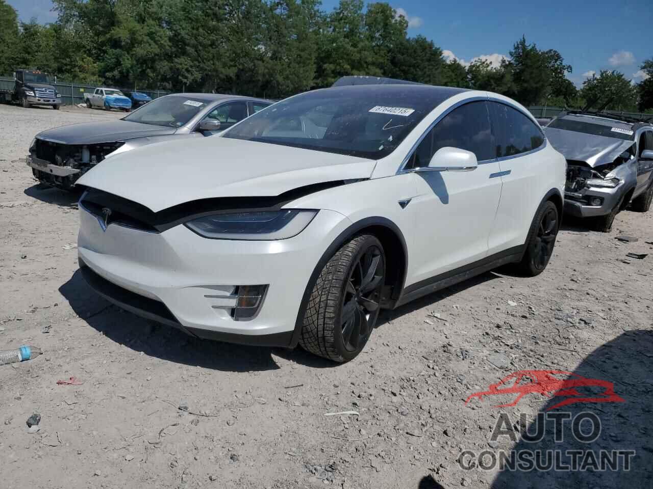TESLA MODEL X 2017 - 5YJXCBE28HF061119