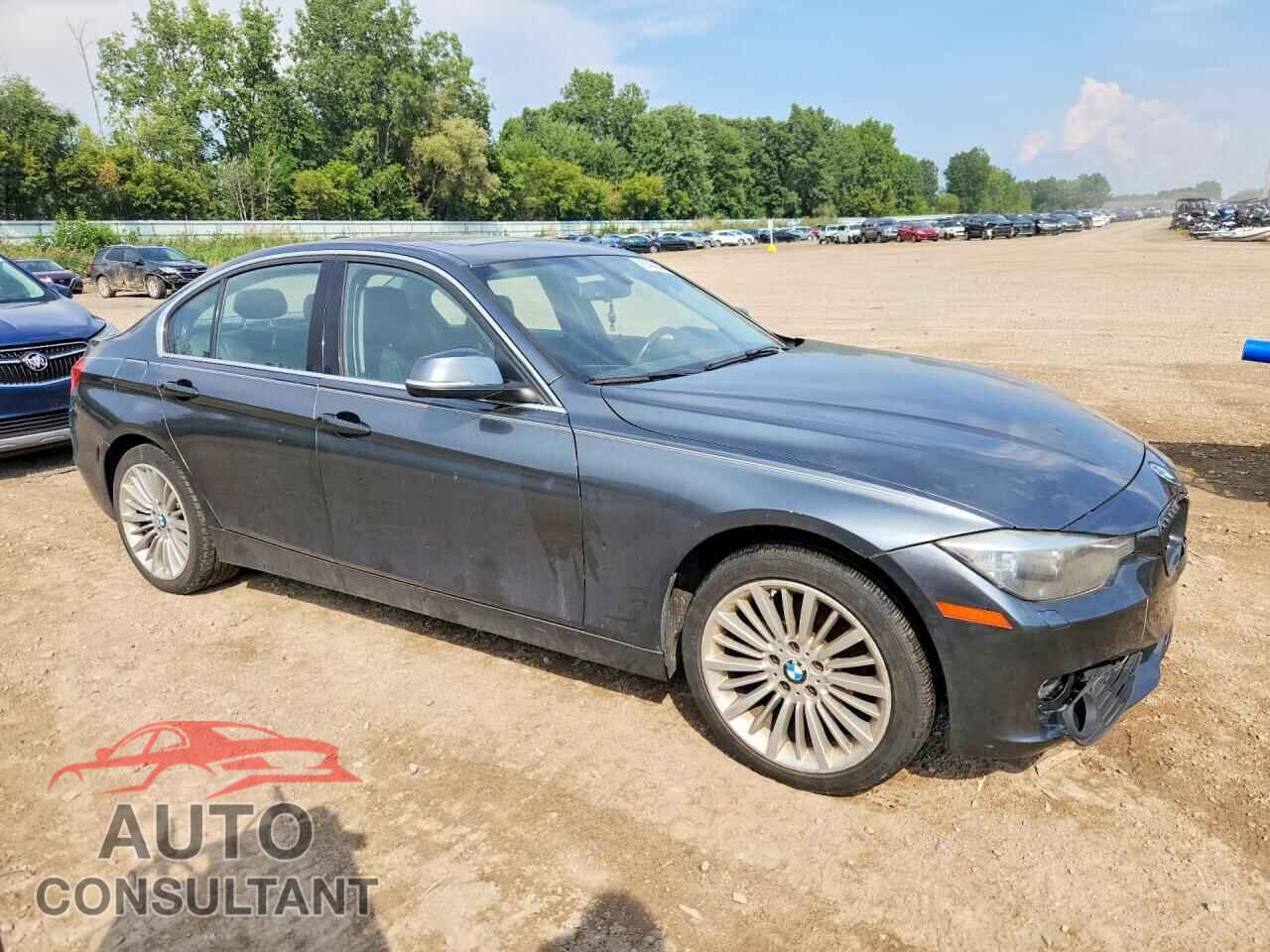 BMW 3 SERIES 2013 - WBA3B5G5XDNP40358