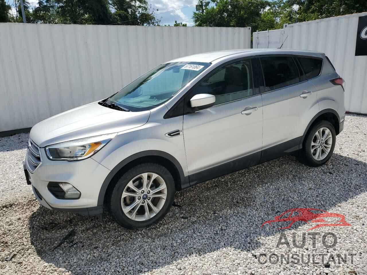 FORD ESCAPE 2017 - 1FMCU0GD9HUB05825