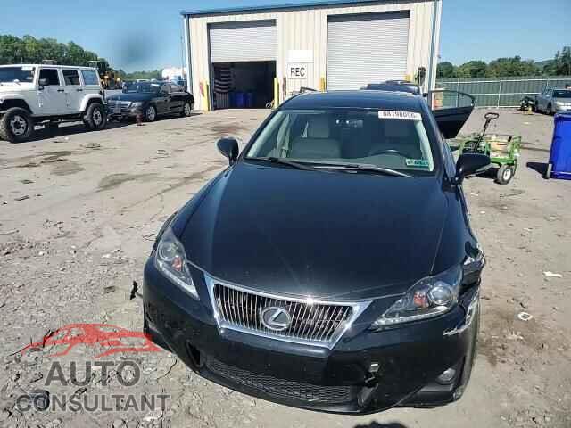 LEXUS IS 2011 - JTHCF5C27B5051943