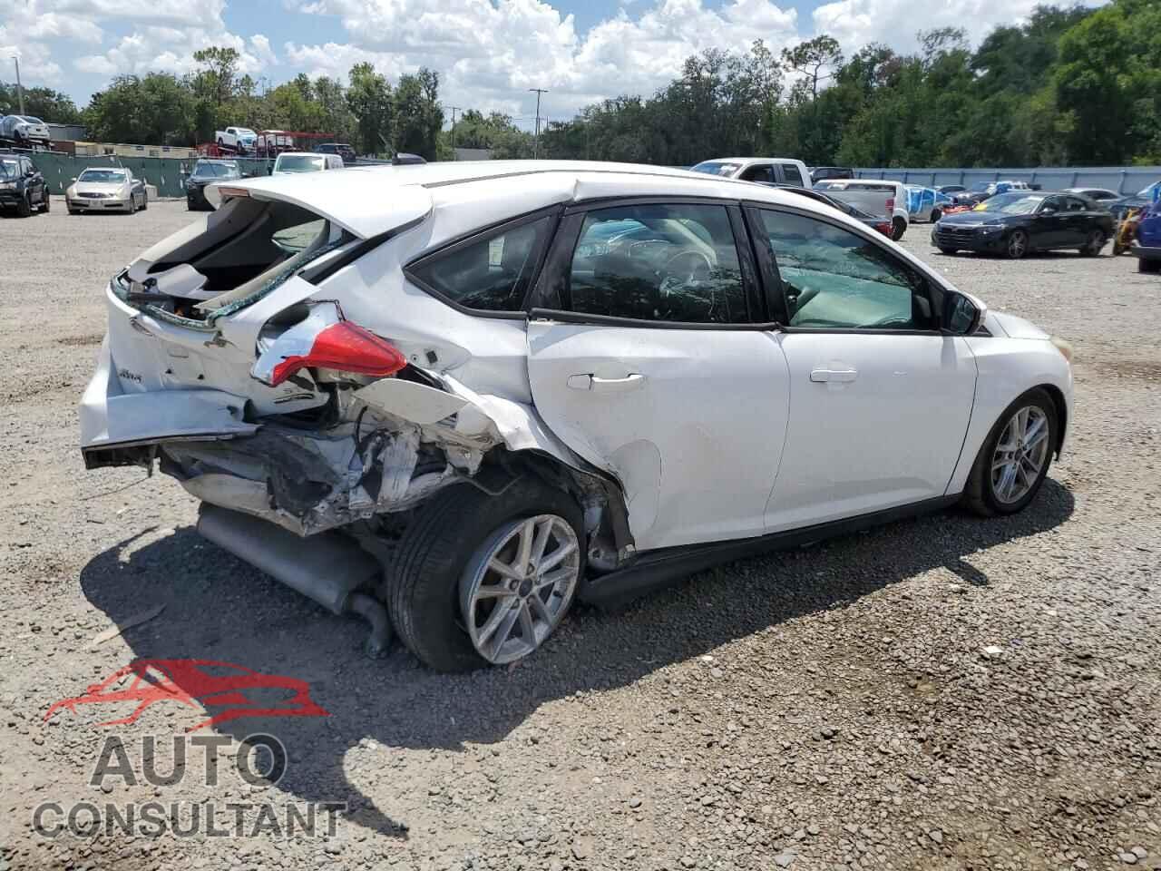 FORD FOCUS 2015 - 1FADP3K27FL328574