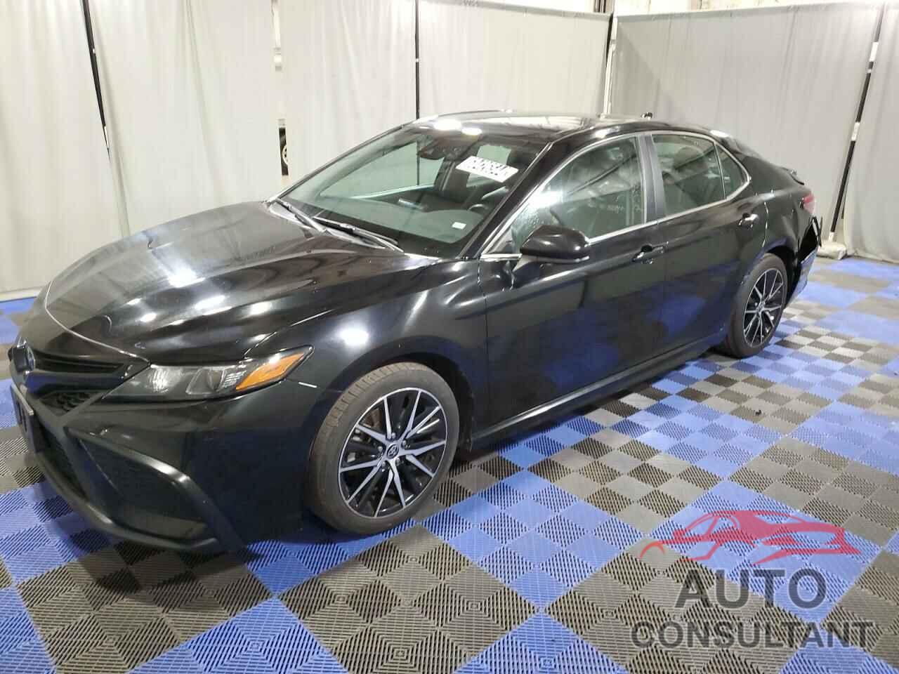 TOYOTA CAMRY 2021 - 4T1G11AK5MU605000