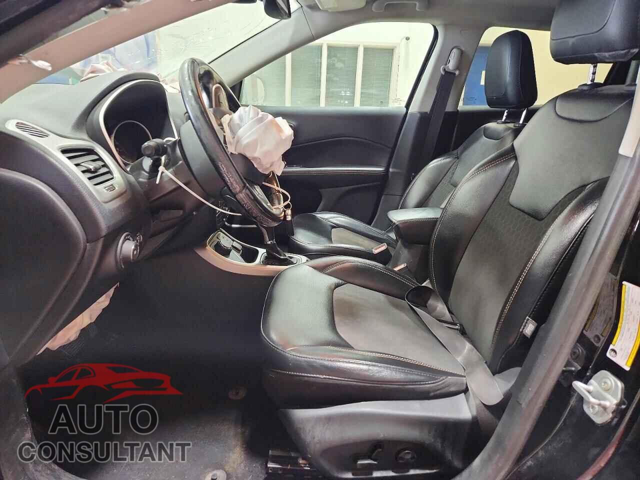 JEEP COMPASS 2020 - 3C4NJDBB5LT133420