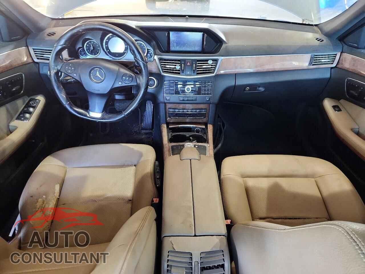 MERCEDES-BENZ E-CLASS 2010 - WDDHF8HB3AA140213
