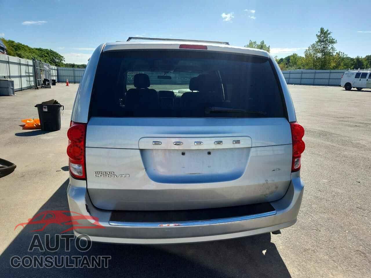 DODGE CARAVAN 2011 - 2D4RN4DG8BR674447
