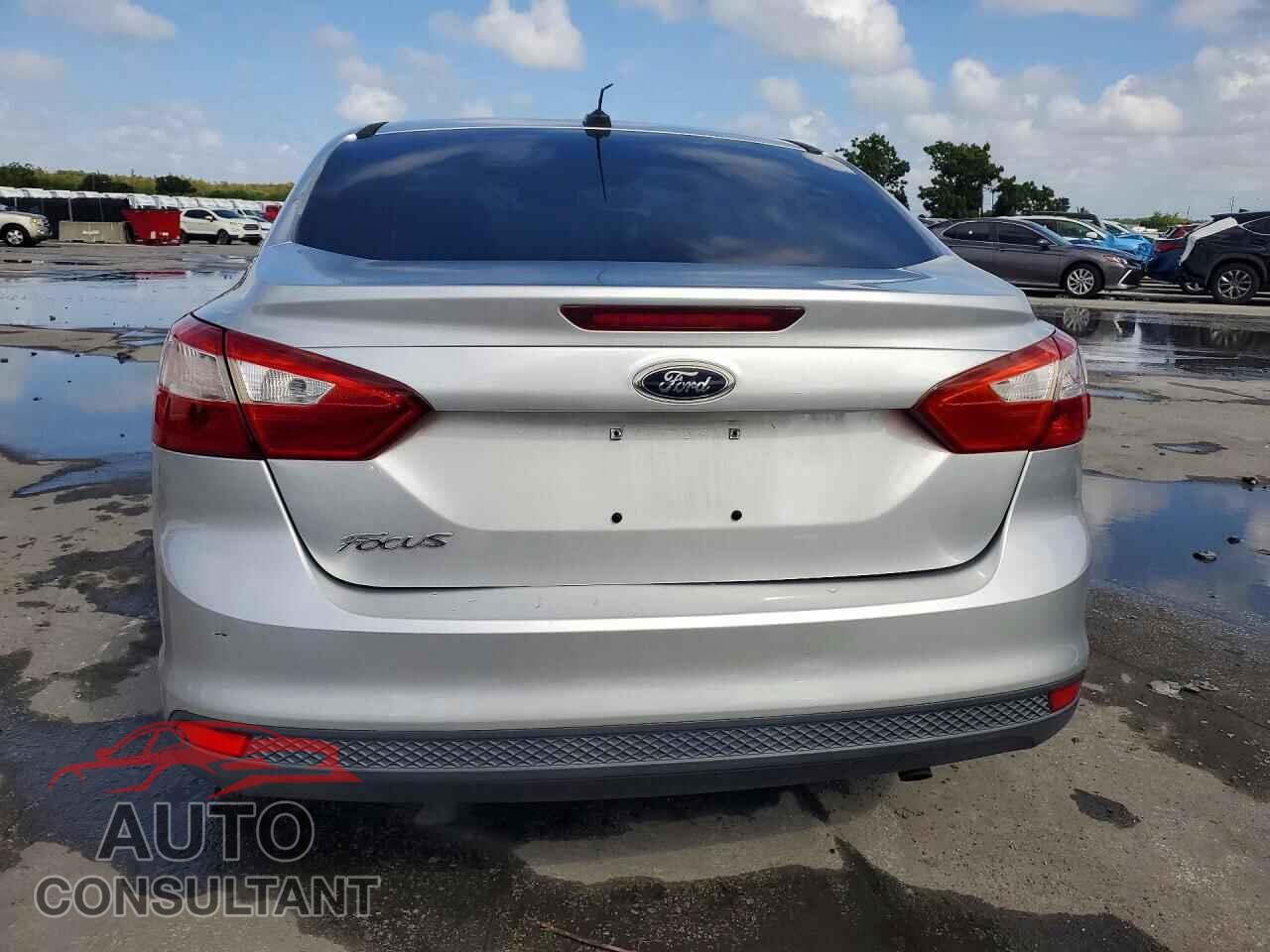 FORD FOCUS 2012 - 1FAHP3E22CL193920