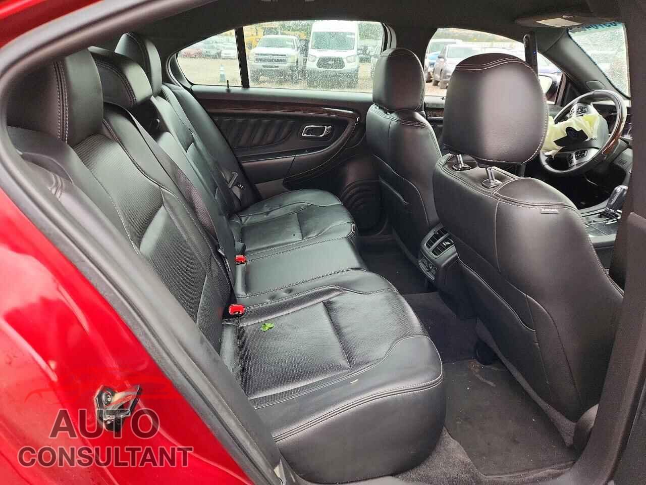 FORD TAURUS 2018 - 1FAHP2F82JG109288