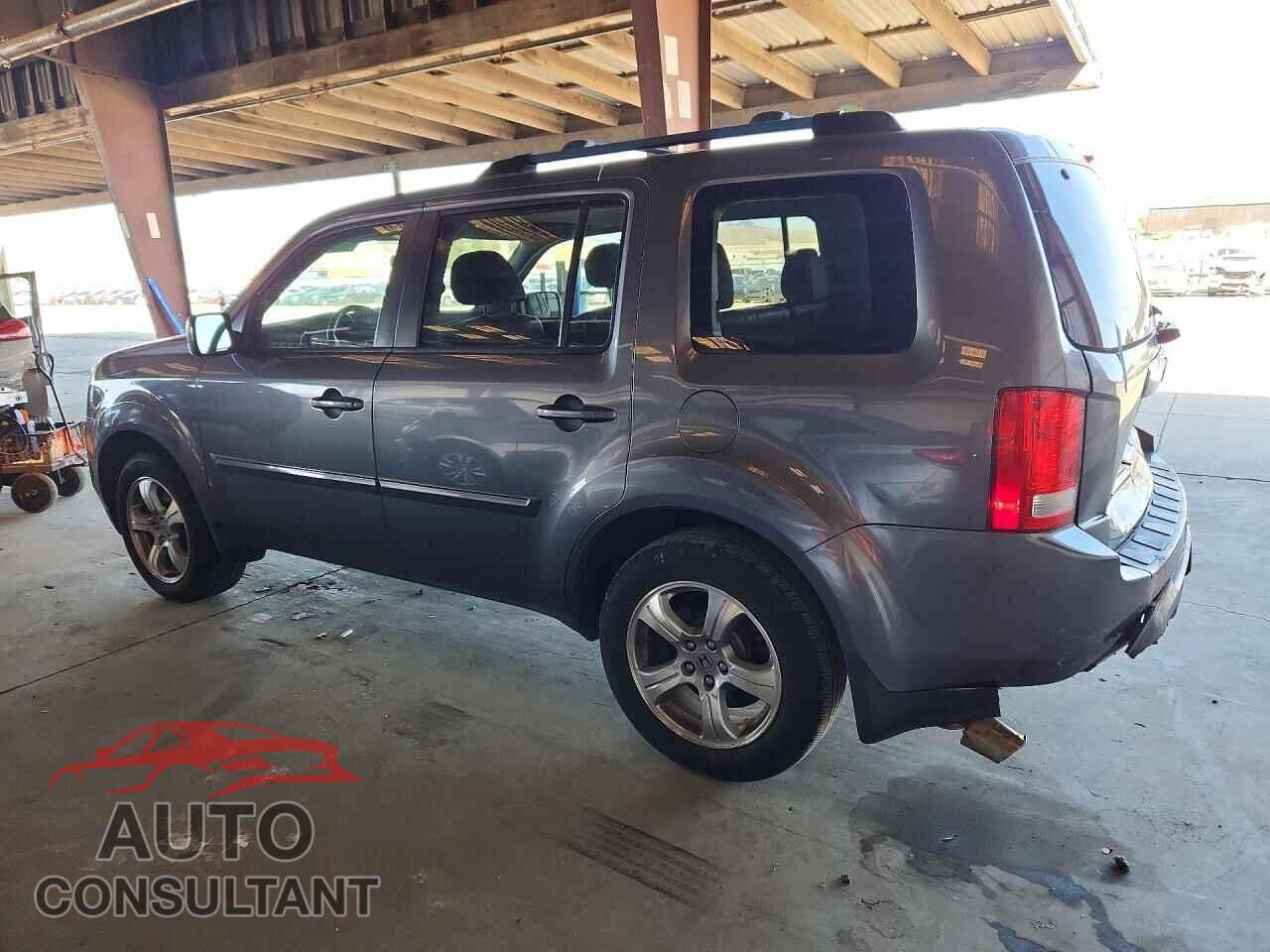 HONDA PILOT 2015 - 5FNYF3H51FB033277