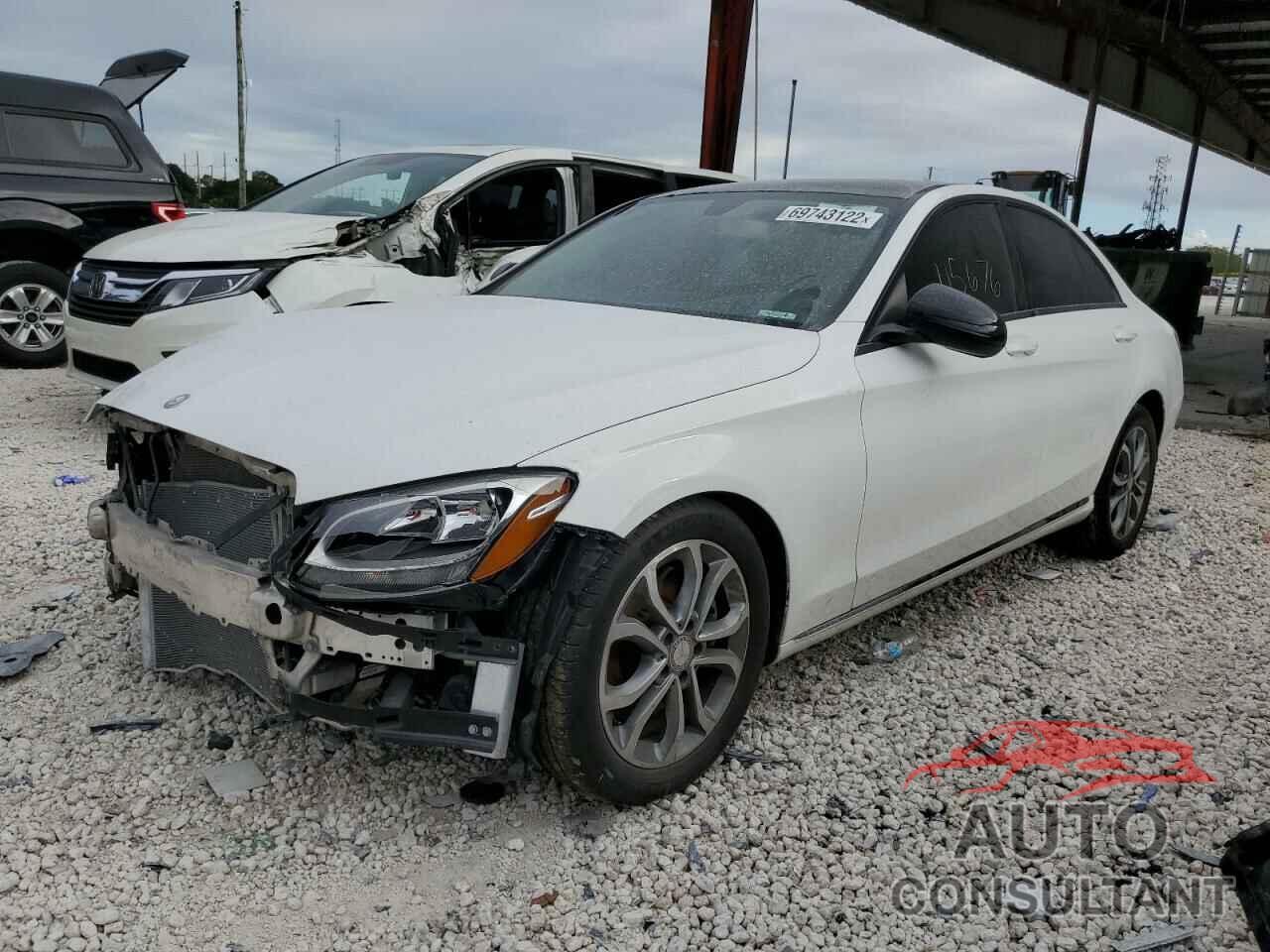 MERCEDES-BENZ C-CLASS 2016 - 55SWF4JB1GU173584