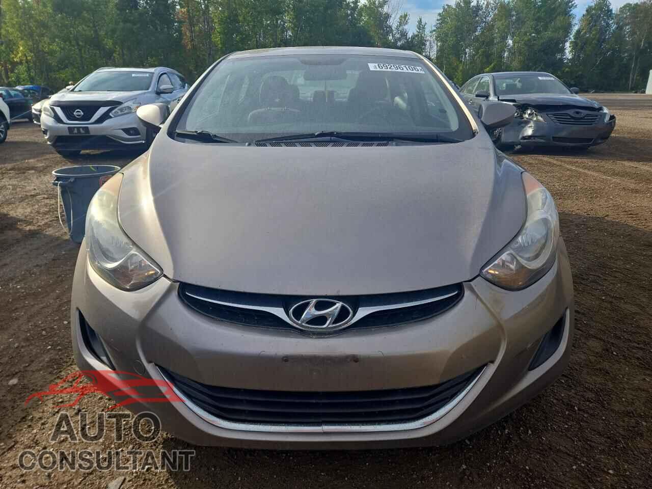 HYUNDAI ELANTRA 2012 - 5NPDH4AE2CH143003