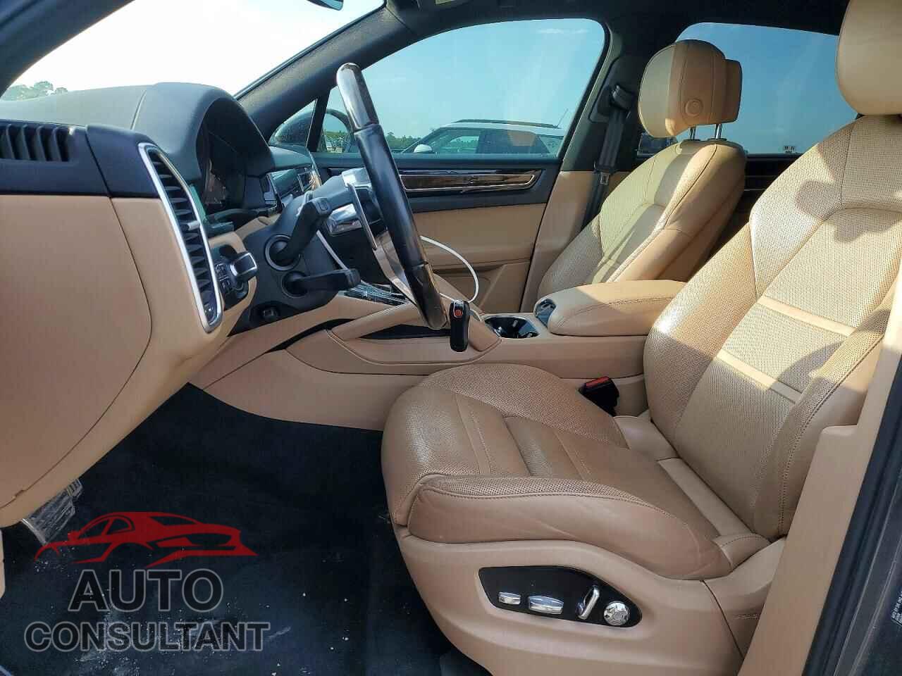 PORSCHE CAYENNE 2019 - WP1AB2AY0KDA62412