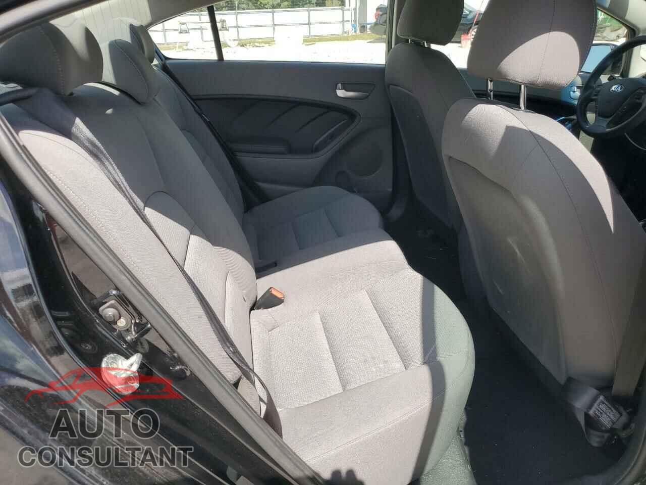 KIA FORTE 2017 - 3KPFK4A76HE087624