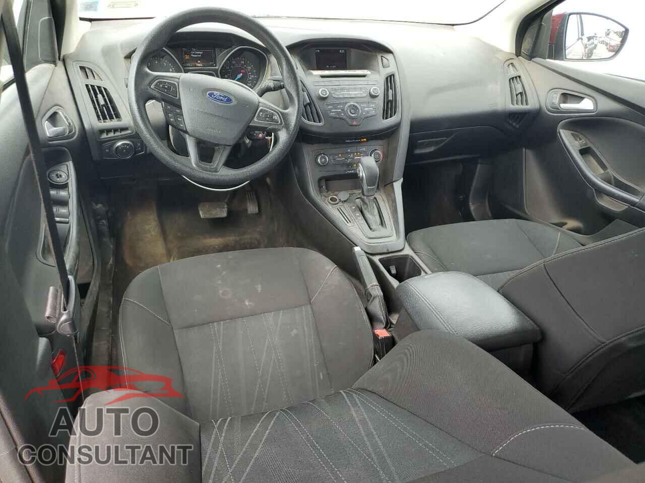 FORD FOCUS 2017 - 1FADP3K24HL212252