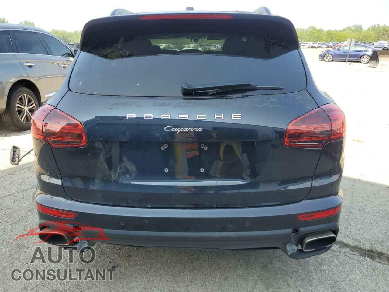 PORSCHE CAYENNE 2016 - WP1AA2A28GKA36268