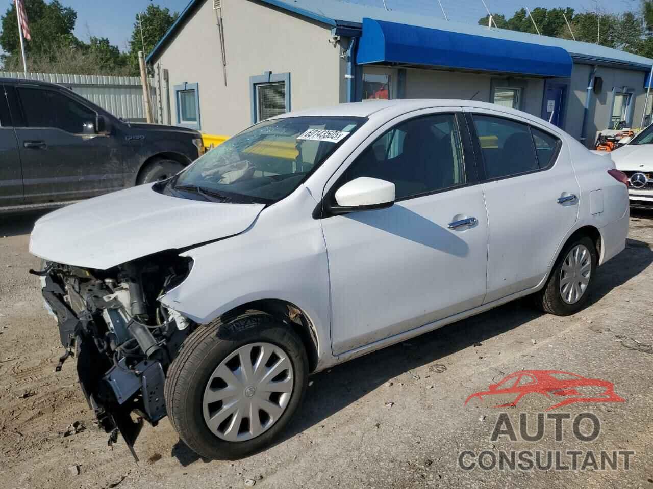 NISSAN VERSA 2018 - 3N1CN7AP3JK408279