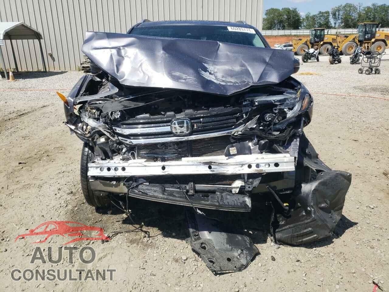 HONDA PILOT 2018 - 5FNYF5H95JB005263
