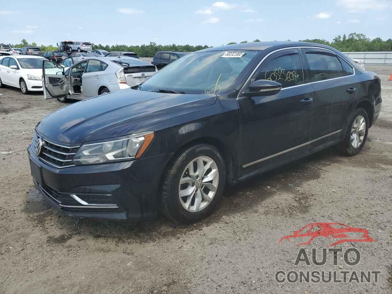 VOLKSWAGEN PASSAT 2017 - 1VWAT7A38HC037673