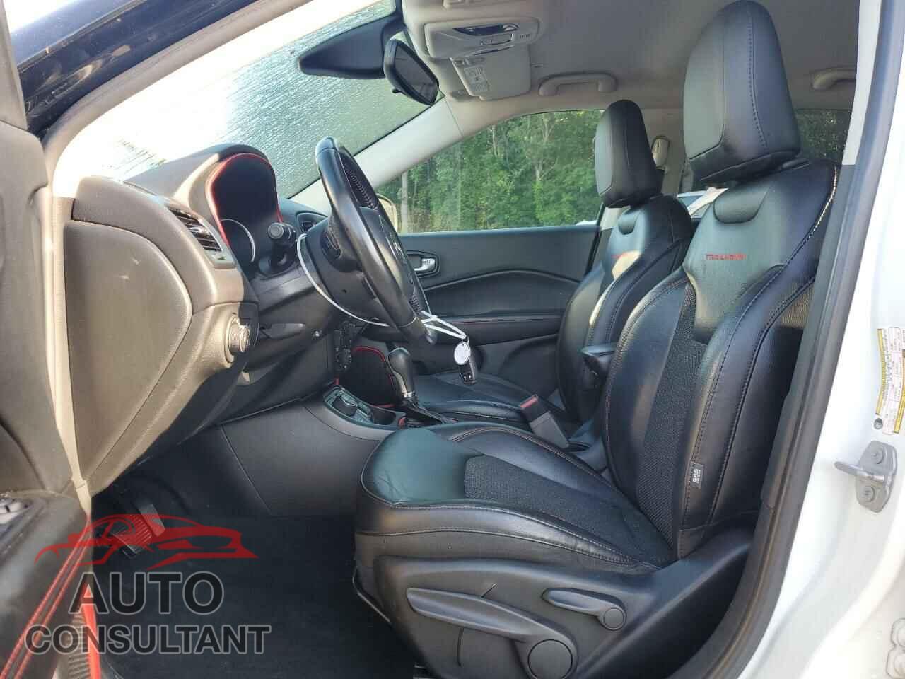 JEEP COMPASS 2018 - 3C4NJDDB9JT451745