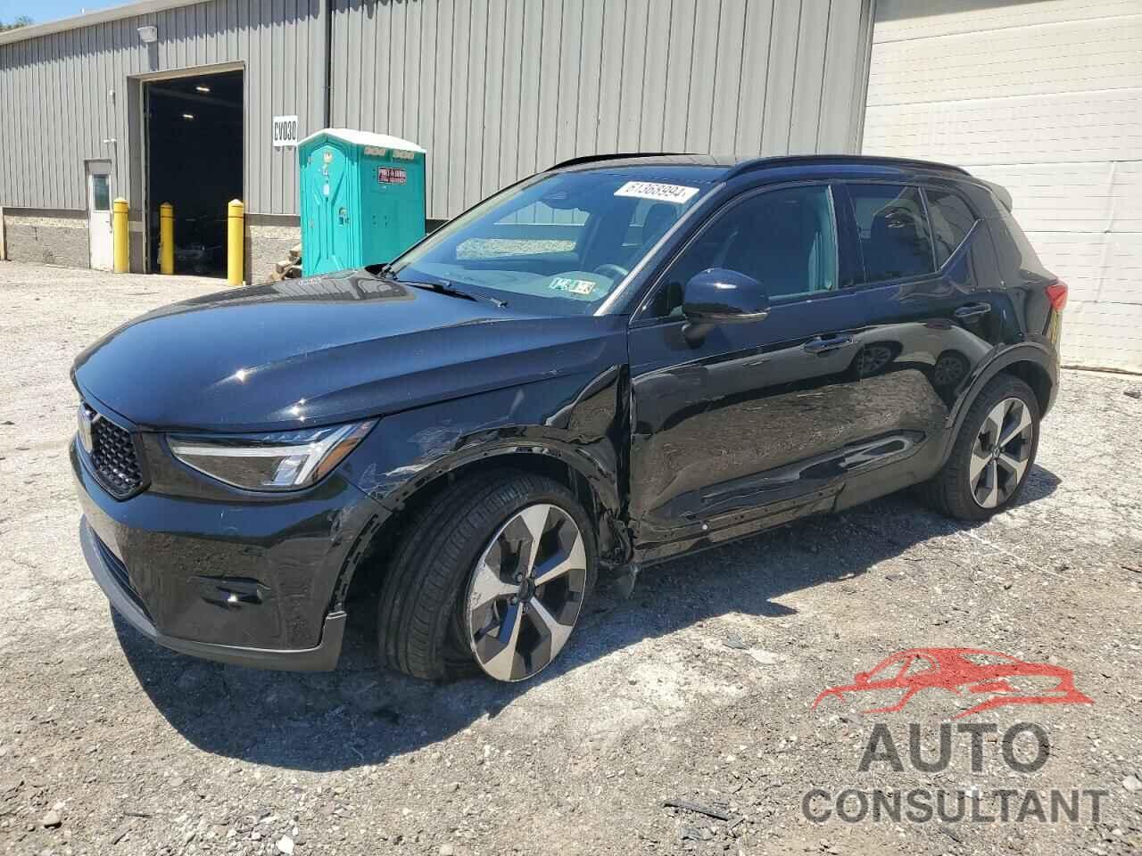 VOLVO XC40 PLUS 2023 - YV4L12UW3P2102635