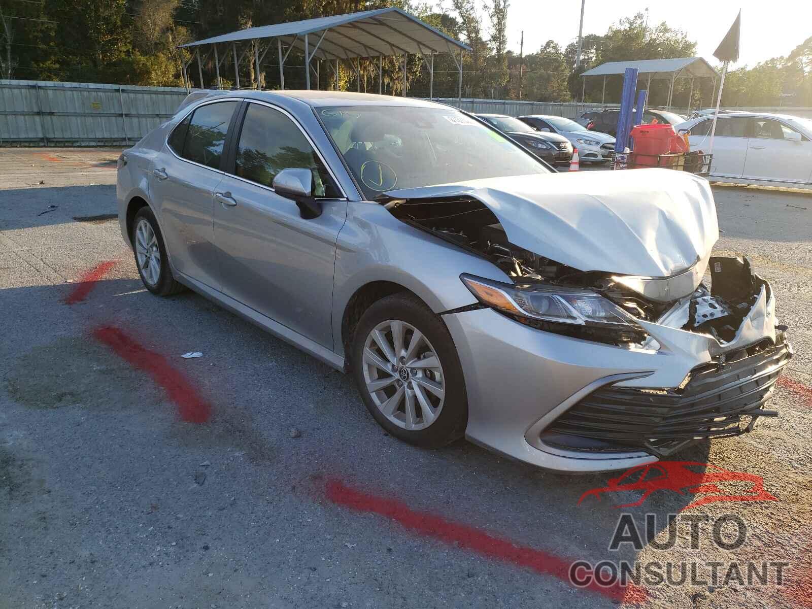 TOYOTA CAMRY 2021 - 4T1C11AK2MU447178