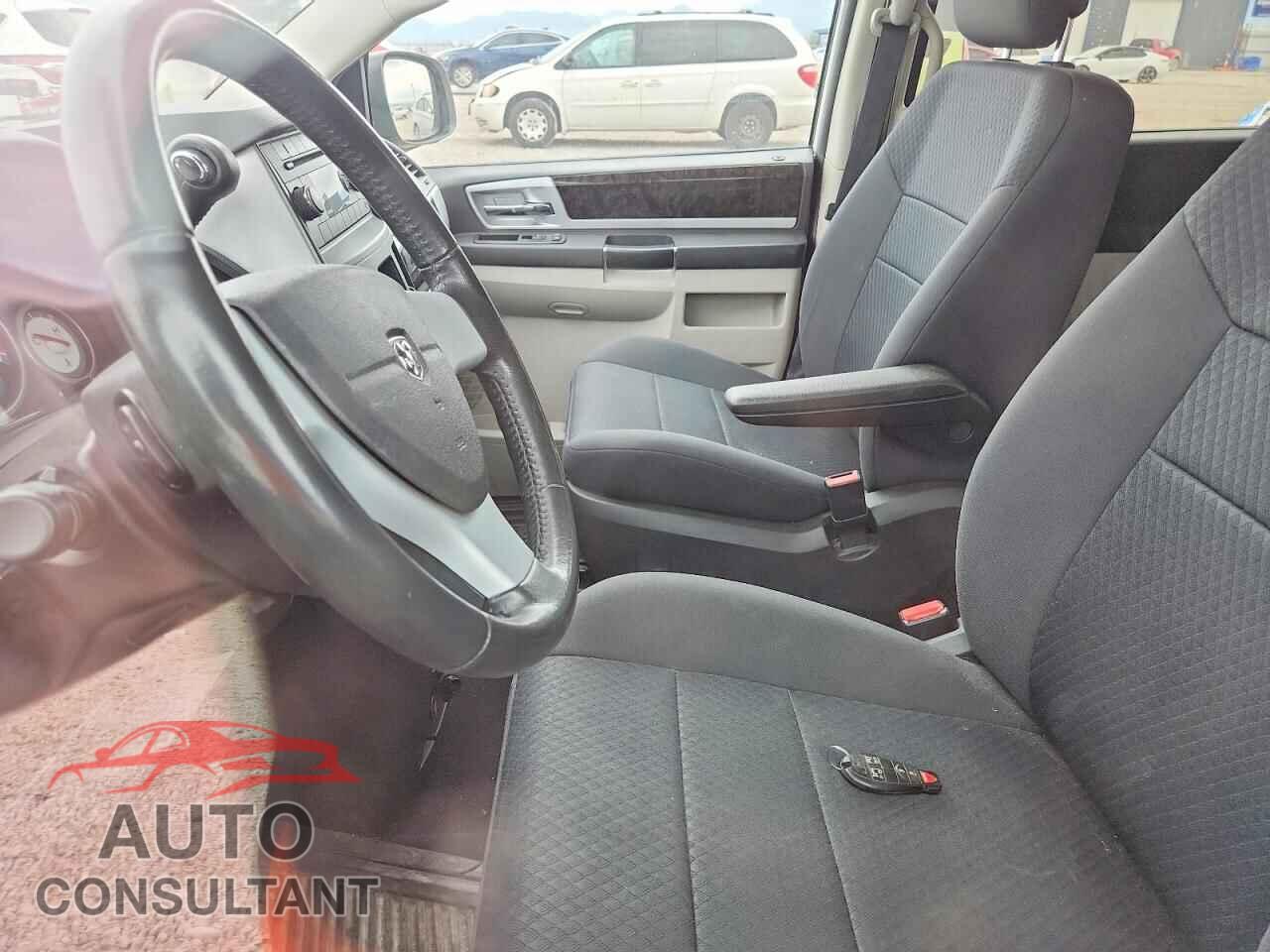 DODGE CARAVAN 2010 - 2D4RN5D11AR445124