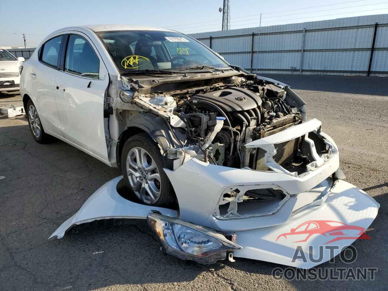TOYOTA YARIS 2017 - 3MYDLBYV6HY181404