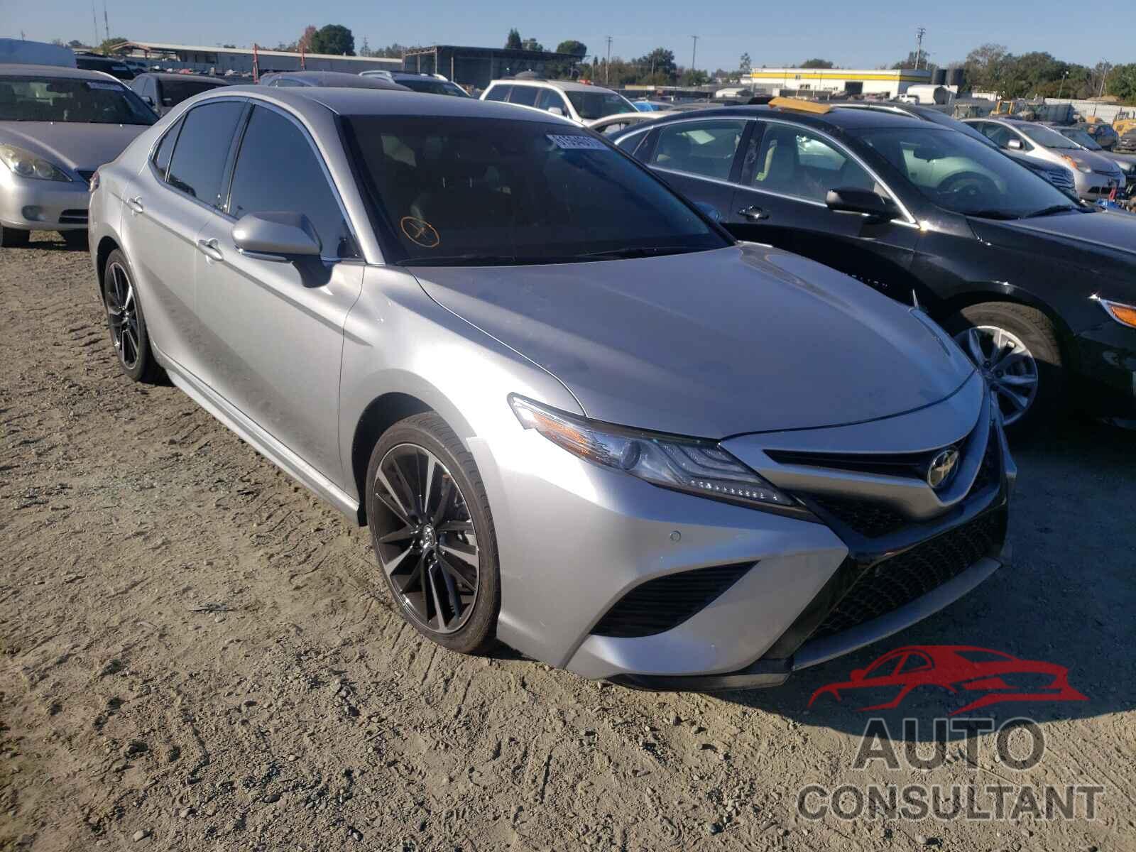 TOYOTA CAMRY 2018 - 4T1B61HK3JU050710