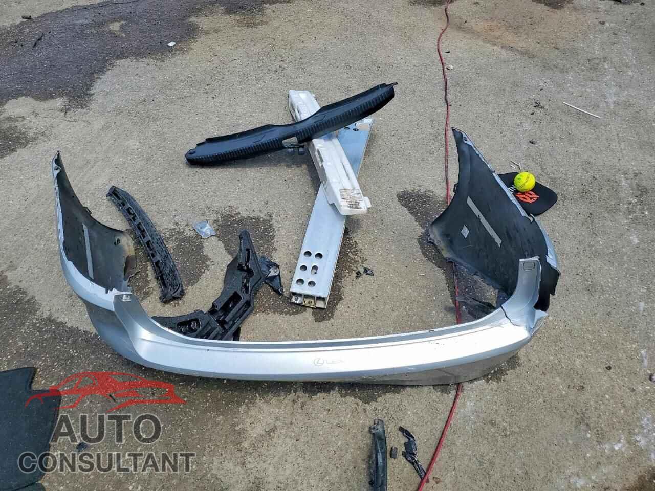 LEXUS IS 2017 - JTHBA1D21H5042987
