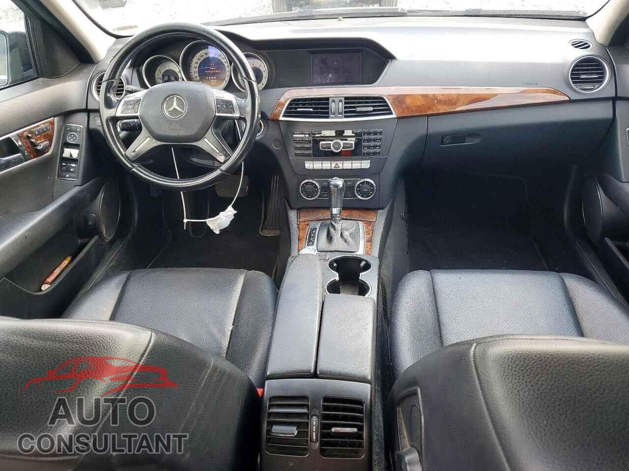 MERCEDES-BENZ C-CLASS 2012 - WDDGF8BB2CA669871