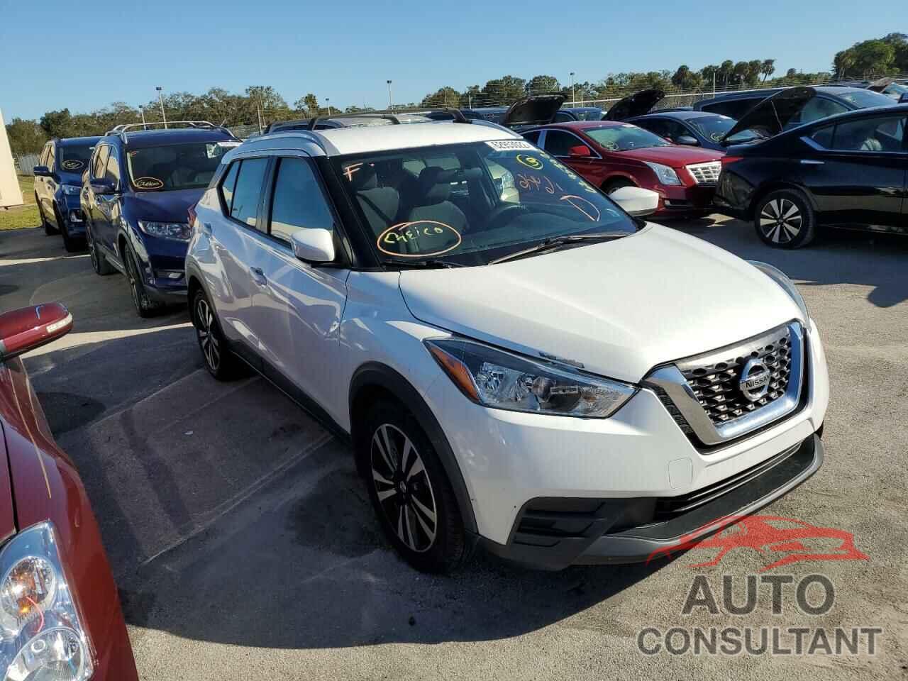 NISSAN KICKS 2018 - 3N1CP5CU7JL510213