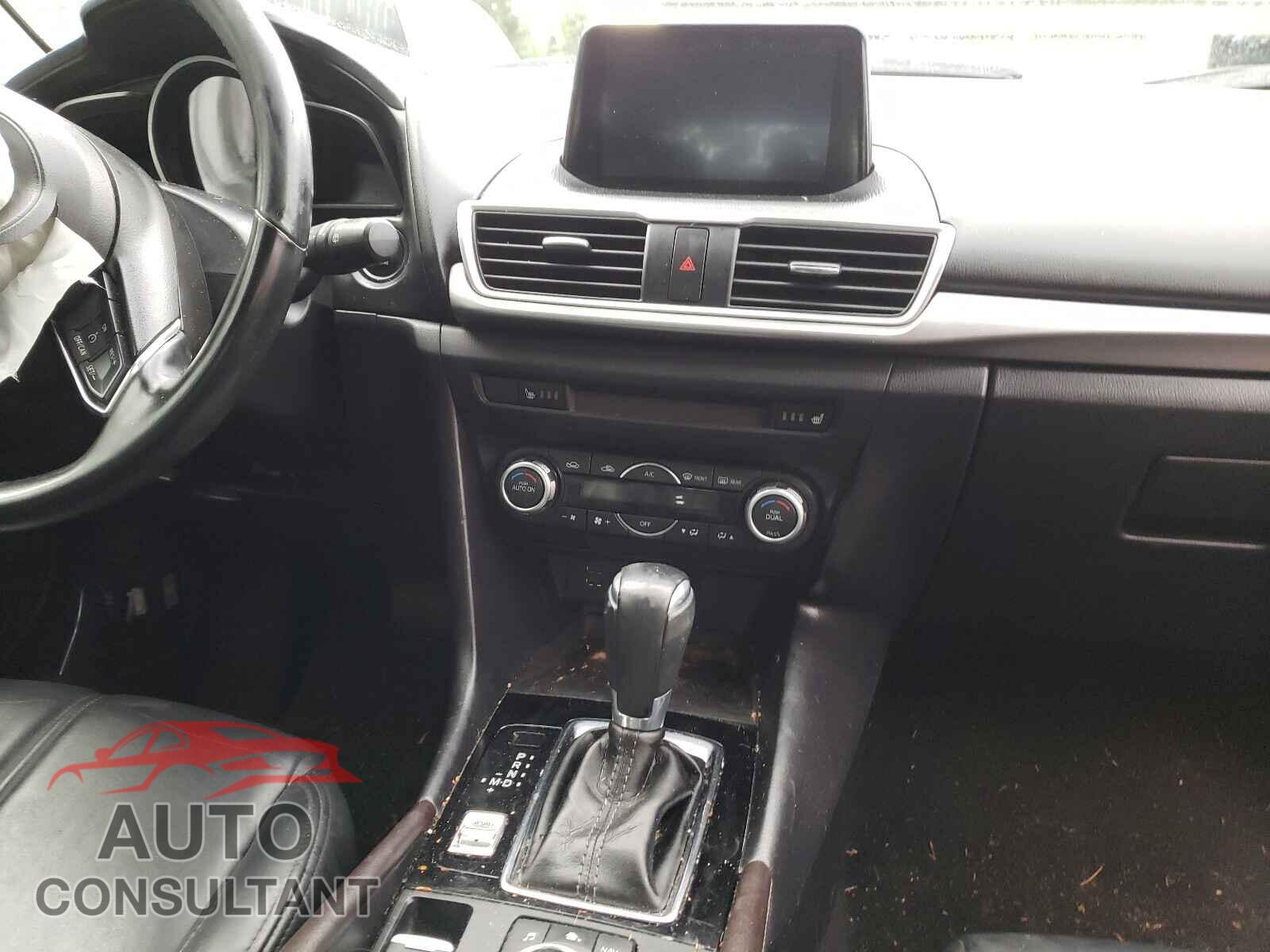 MAZDA 3 2017 - 3MZBN1L79HM154012