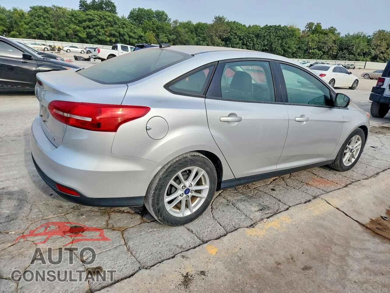 FORD FOCUS 2017 - 1FADP3F26HL325727