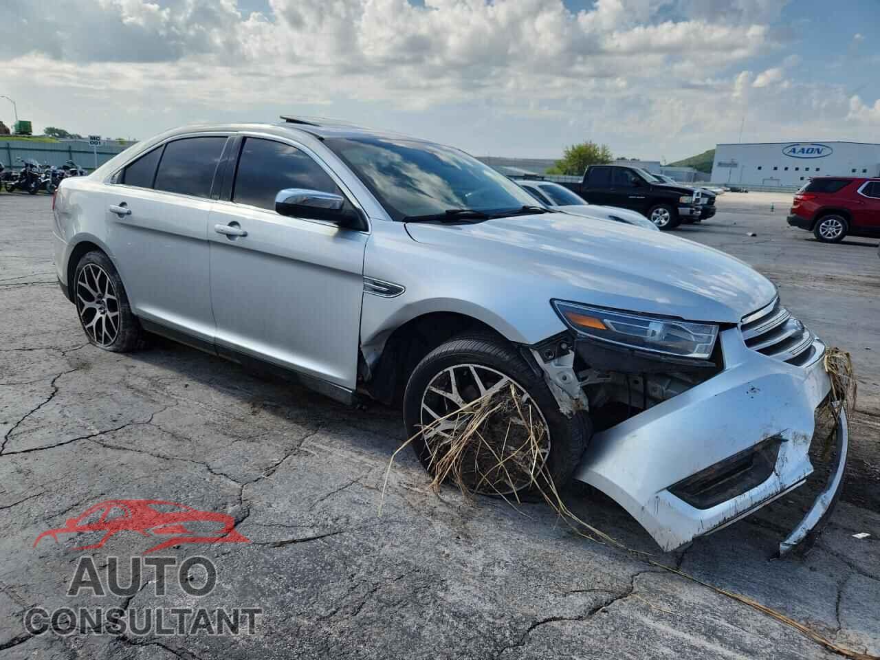 FORD TAURUS 2019 - 1FAHP2F84KG111433