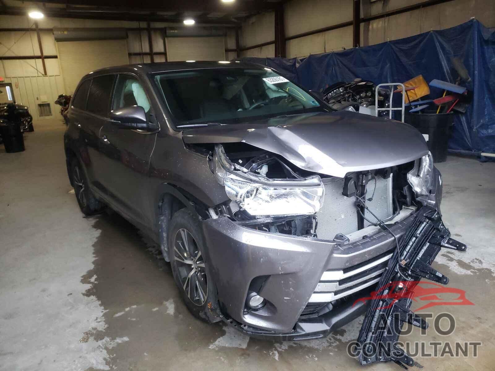 TOYOTA HIGHLANDER 2017 - 5TDBZRFH6HS450440