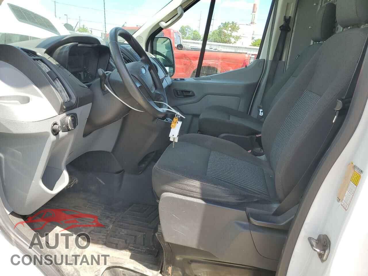 FORD TRANSIT 2017 - 1FTYR2CM7HKB03807