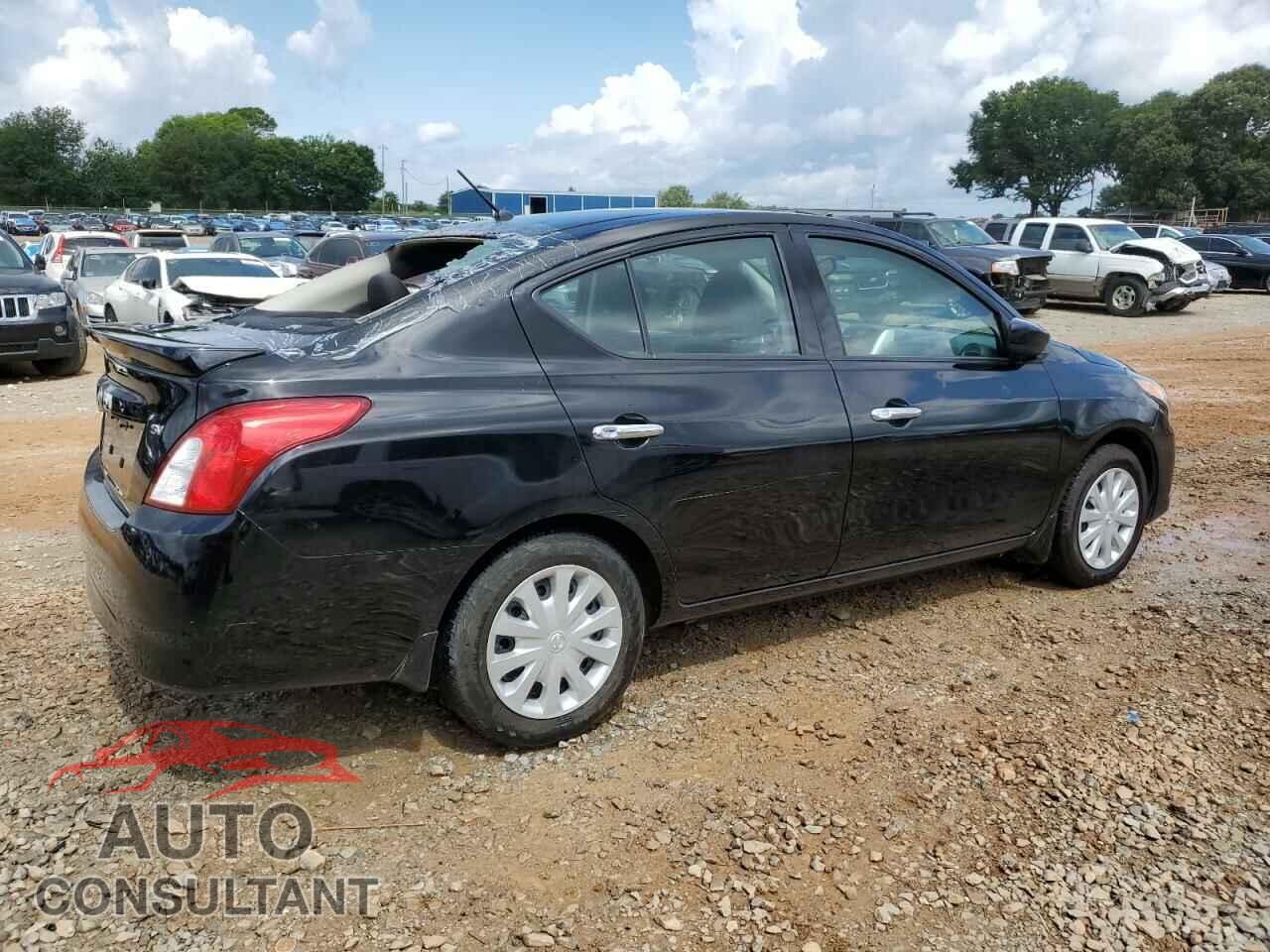 NISSAN VERSA 2017 - 3N1CN7AP3HL897903