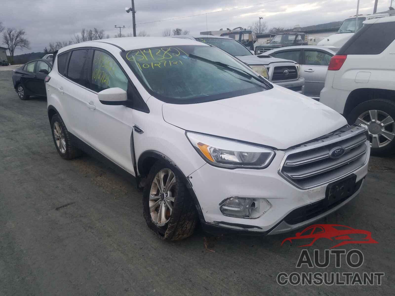FORD ESCAPE 2017 - 1FMCU0GD0HUA52433